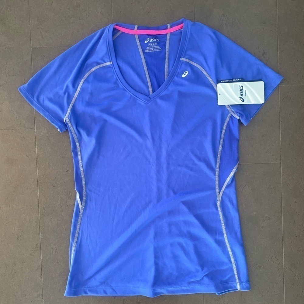 Asics top size Medium